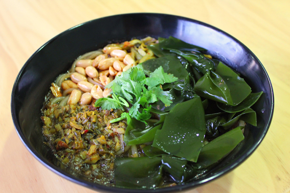 泡椒海带酸辣粉