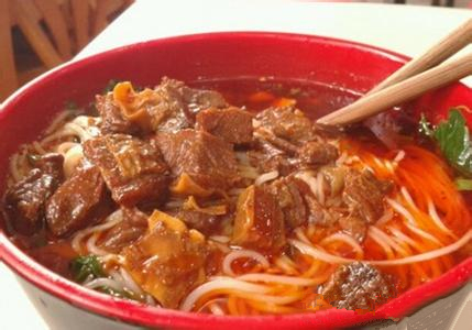 香辣牛肉米线3_副本