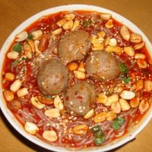 麻辣撒尿牛丸米线2_副本