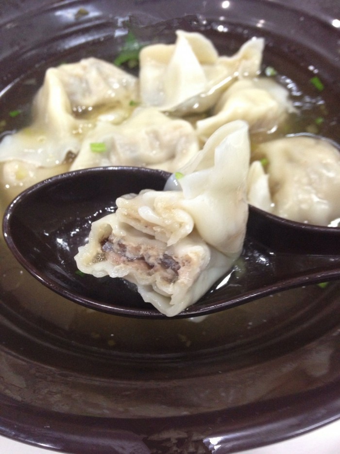 香菇鸡肉馄饨2_副本