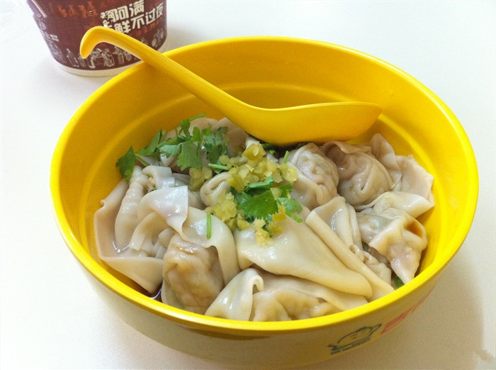 青椒猪肉馄饨_副本